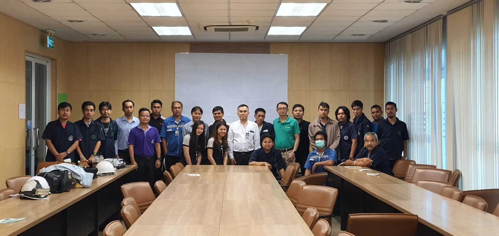 อบรมการช่วยเหลือผู้โดยสารออกจากลิฟต์กรณีลิฟต์ติดค้าง ณ รพ.กลาง